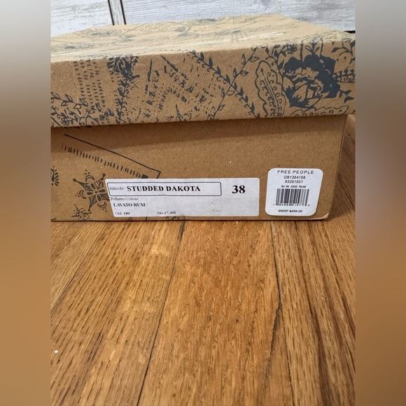 FREE PEOPLE DAKOTA HEEL STUDDED LEATHER WESTERN BOOTS - ROUND TOE - Picture 10 of 12